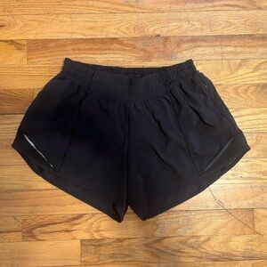 Lululemon Hotty Hot Lined Short